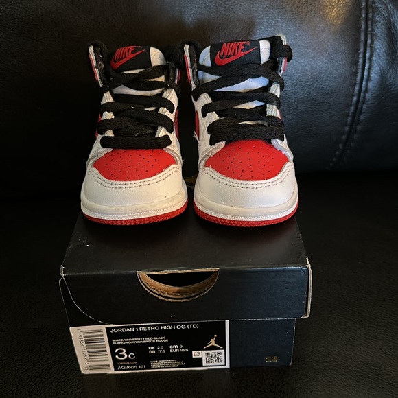 Air Jordan 1 Retro High OG TD
Facts Fit Activity
'Heritage' size 3c - Picture 3 of 4
